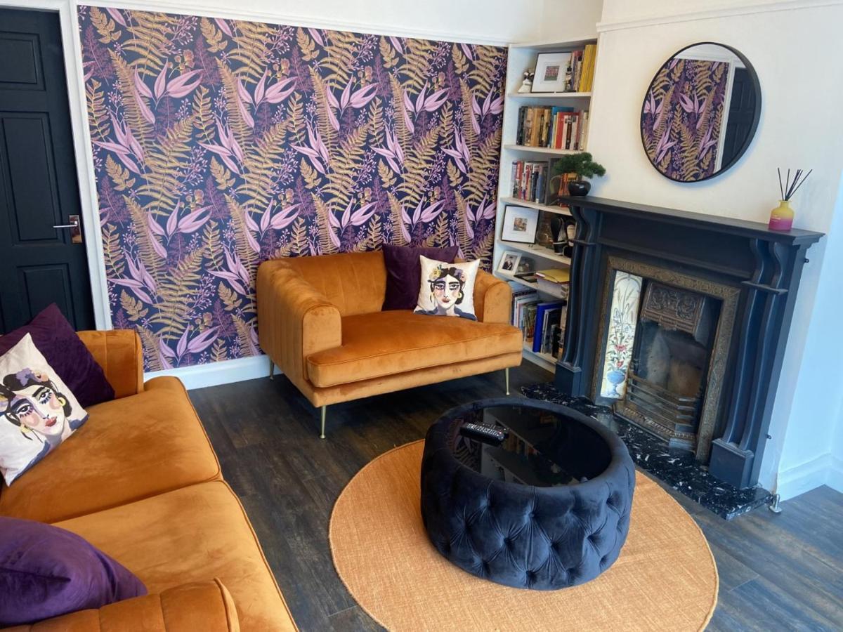 Holiday home Lovely 2 Bed Full House By The *