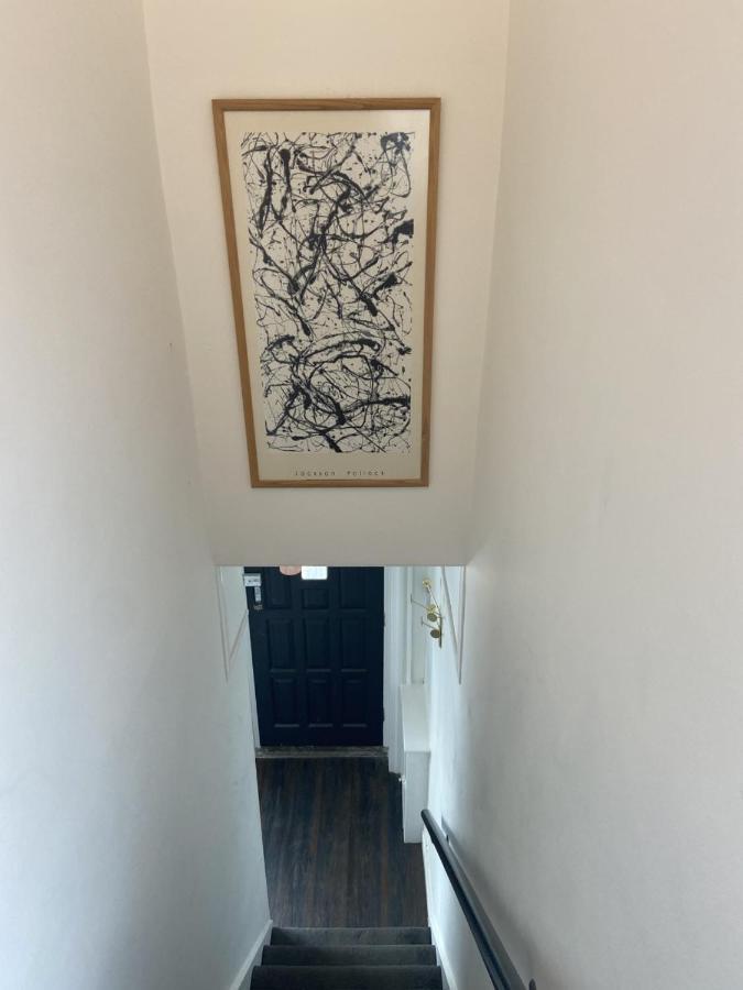 Lovely 2 Bed Full House By The